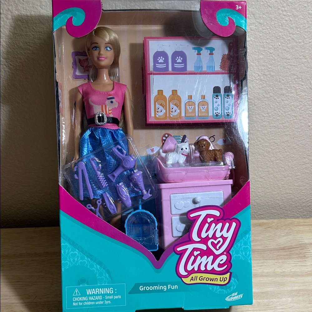 Tiny Time All Grown Up Grooming Fun Doll Playset New in Box Kid Galaxy